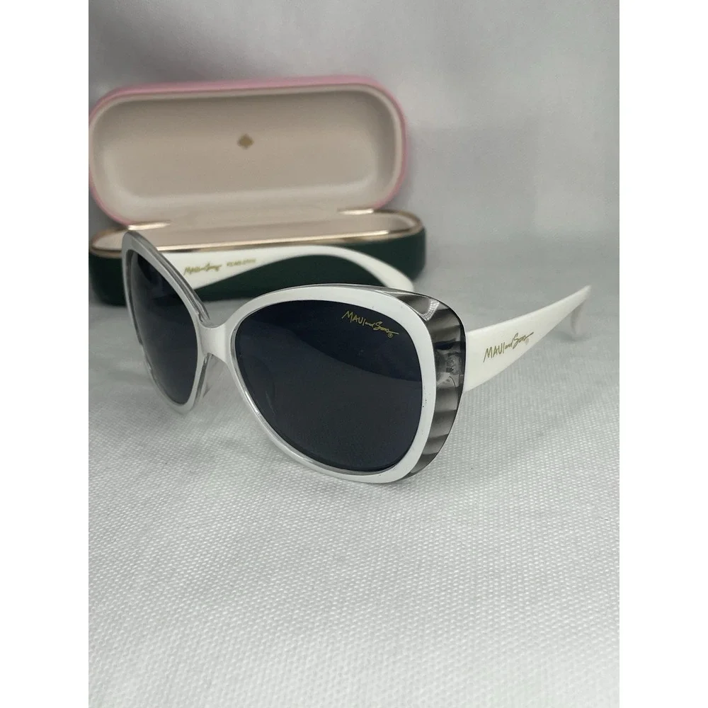 Maui and Sons Polarized CatEye Sunglasses Retro White 70s Black Lens PZ-MS-27010